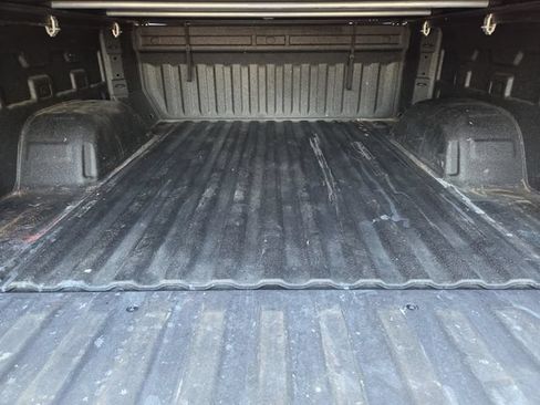 Used 2023 Chevrolet Silverado 1500 LT AWD/4WD image 26