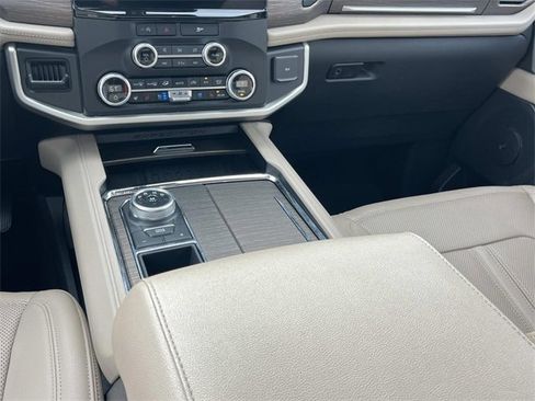 Used 2023 Ford Expedition Max Limited image 16