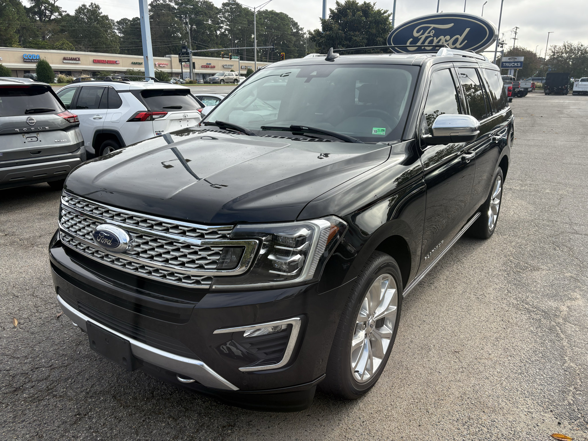Used 2019 Ford Expedition Platinum AWD/4WD image 1
