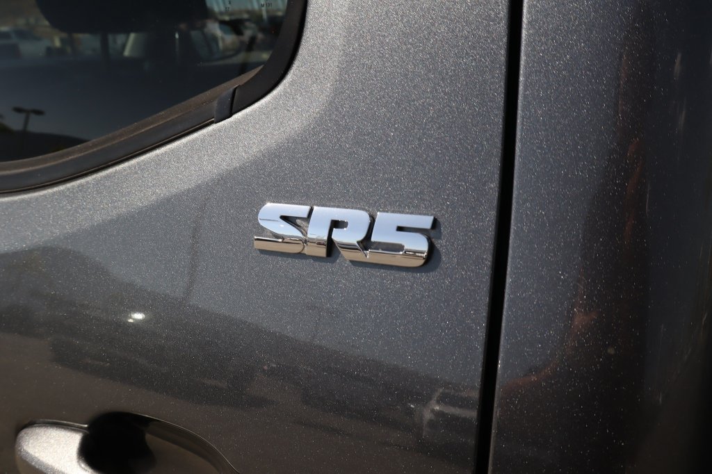 Used 2021 Toyota Tacoma SR5 RWD image 27