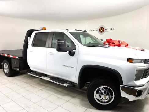 Used 2024 Chevrolet Silverado 3500 LT w/ Convenience Package image 1
