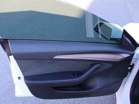 Used 2023 Tesla Model 3 Standard Range RWD image 10
