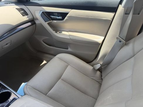 Used 2014 Nissan Altima 2.5 SL w/ Moonroof Package FWD image 20