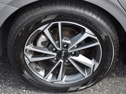 Used 2024 Kia Forte LXS image 11