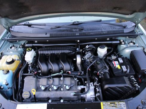 Used 2005 Ford Five Hundred SEL image 18