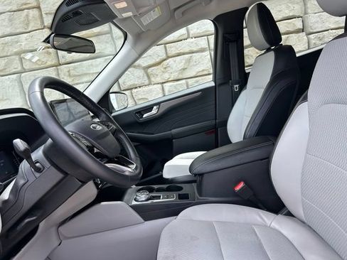 Used 2023 Ford Escape SE FWD image 8