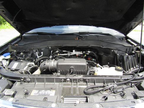 Used 2022 Ford Explorer XLT AWD/4WD image 33