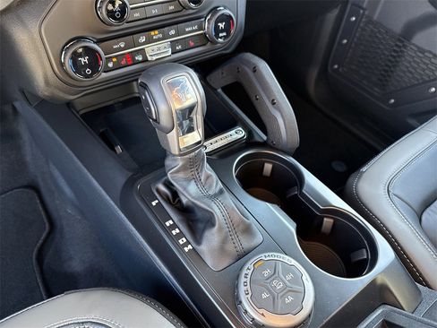 New 2025 Ford Bronco Outer Banks w/ Sasquatch Package image 31