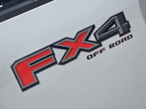 New 2026 Ford F250 XLT w/ FX4 Off-Road Package AWD/4WD image 13