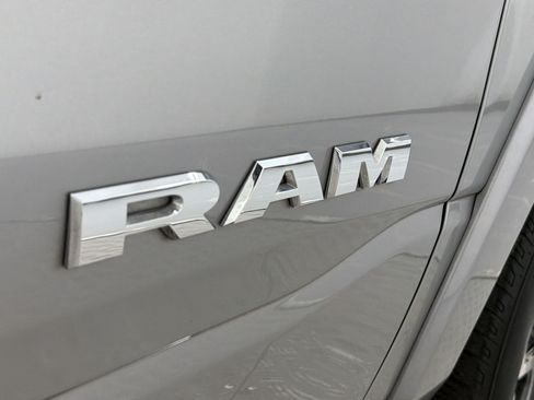 Used 2025 RAM 1500 Laramie AWD/4WD image 39