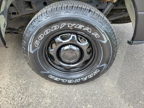 Used 2016 Ford F150 XL w/ XL Power Equipment Group AWD/4WD image 7