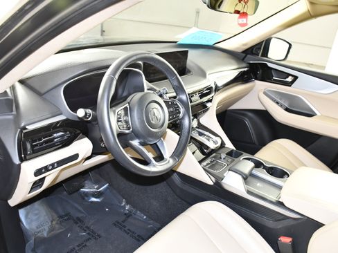 Used 2023 Acura MDX SH-AWD image 2