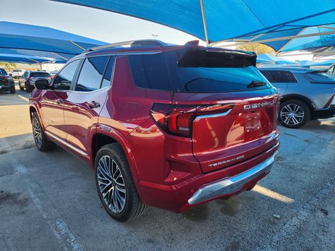 Used 2026 GMC Terrain Denali AWD/4WD image 3