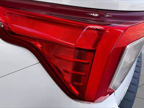 Used 2020 Ford Explorer XLT RWD image 29