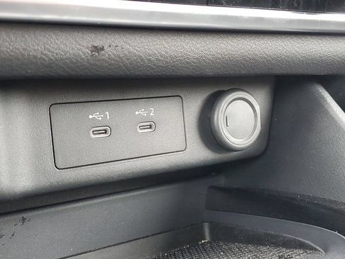 Used 2025 Nissan Rogue SV AWD/4WD image 32