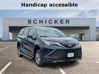 Used 2026 Toyota Sienna LE FWD video 1