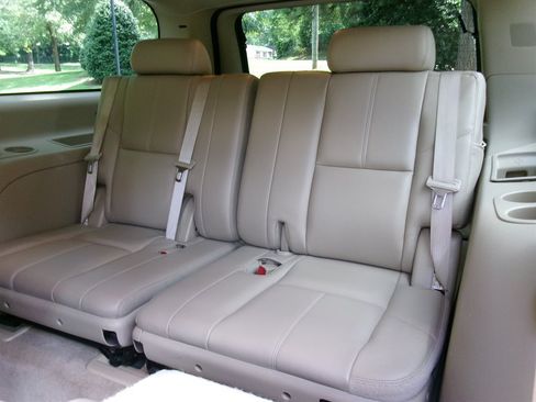 Used 2008 Chevrolet Suburban LT w/ LT Preferred Equipment Group RWD image 34