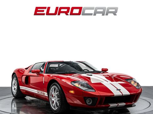 Used 2006 Ford GT RWD image 7