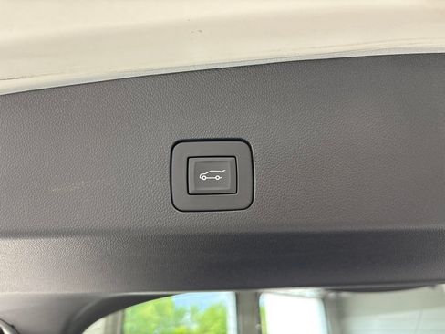 Used 2024 Buick Encore GX Preferred AWD/4WD image 40