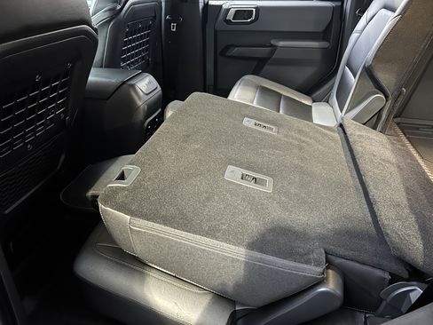 Used 2023 Ford Bronco Big Bend w/ Sasquatch Package image 17