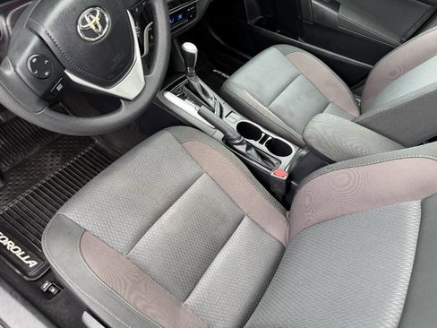 Used 2018 Toyota Corolla LE w/ LE Premium Package w/Moonroof image 17