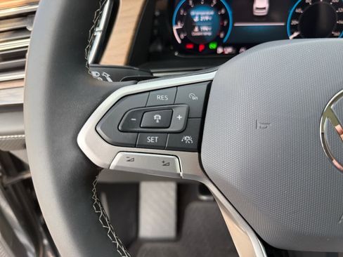 Used 2024 Volkswagen Atlas SE image 22