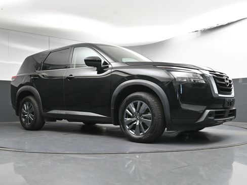 Certified 2024 Nissan Pathfinder S image 25