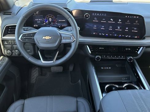 New 2026 Chevrolet Suburban High Country RWD image 13