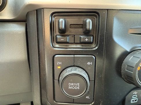 Used 2025 Ford F350 XLT image 21
