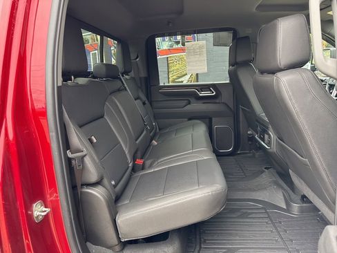 Used 2026 GMC Sierra 2500 SLT w/ SLT Premium Package AWD/4WD image 9