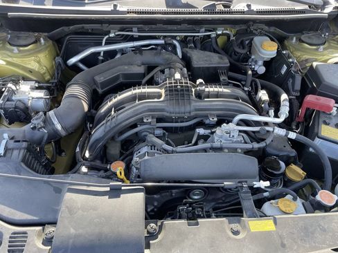 Certified 2021 Subaru Crosstrek 2.0i AWD/4WD image 14