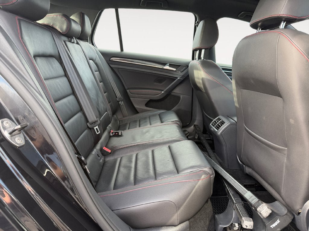 Used 2015 Volkswagen GTI SE FWD image 23
