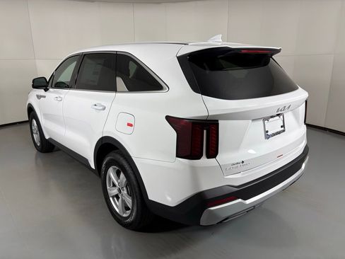 New 2026 Kia Sorento LX image 6