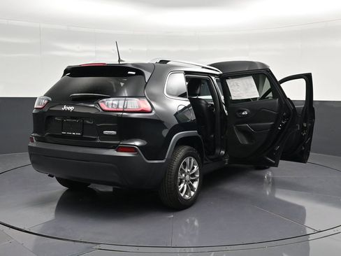 Used 2019 Jeep Cherokee Latitude Plus FWD image 40