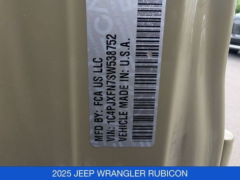 Used 2025 Jeep Wrangler Unlimited Rubicon AWD/4WD image 34