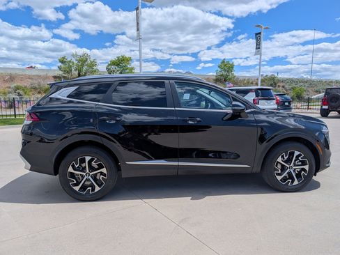 Certified 2025 Kia Sportage EX AWD/4WD image 6