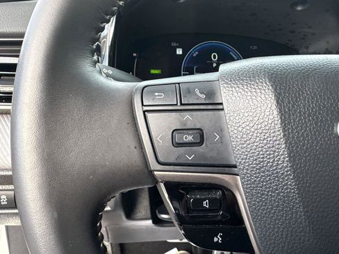 Certified 2025 Toyota Camry SE image 20