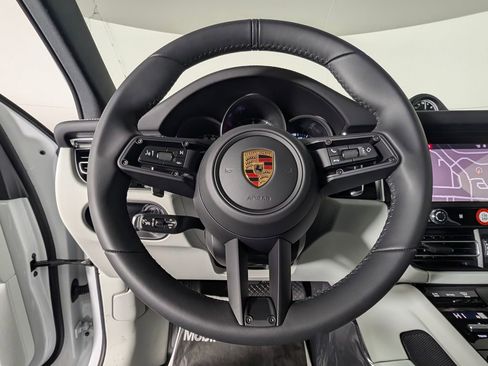 New 2026 Porsche Macan image 36