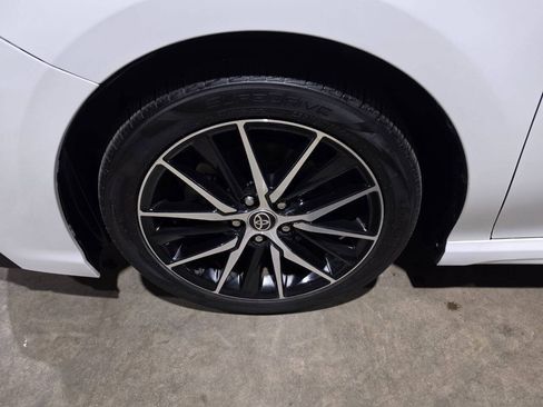 Used 2021 Toyota Camry SE FWD image 23