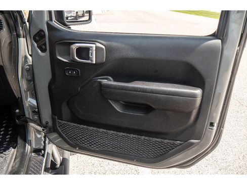 Used 2021 Jeep Wrangler Unlimited Rubicon AWD/4WD image 15
