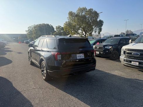 Used 2025 Ford Explorer ST-Line RWD image 4