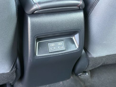 Used 2025 Toyota Corolla SE FWD image 28