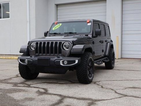 Used 2018 Jeep Wrangler Unlimited Sahara w/ Quick Order Package 24M Moab AWD/4WD image 4