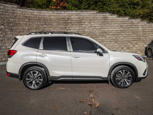 Used 2023 Subaru Forester Limited image 4