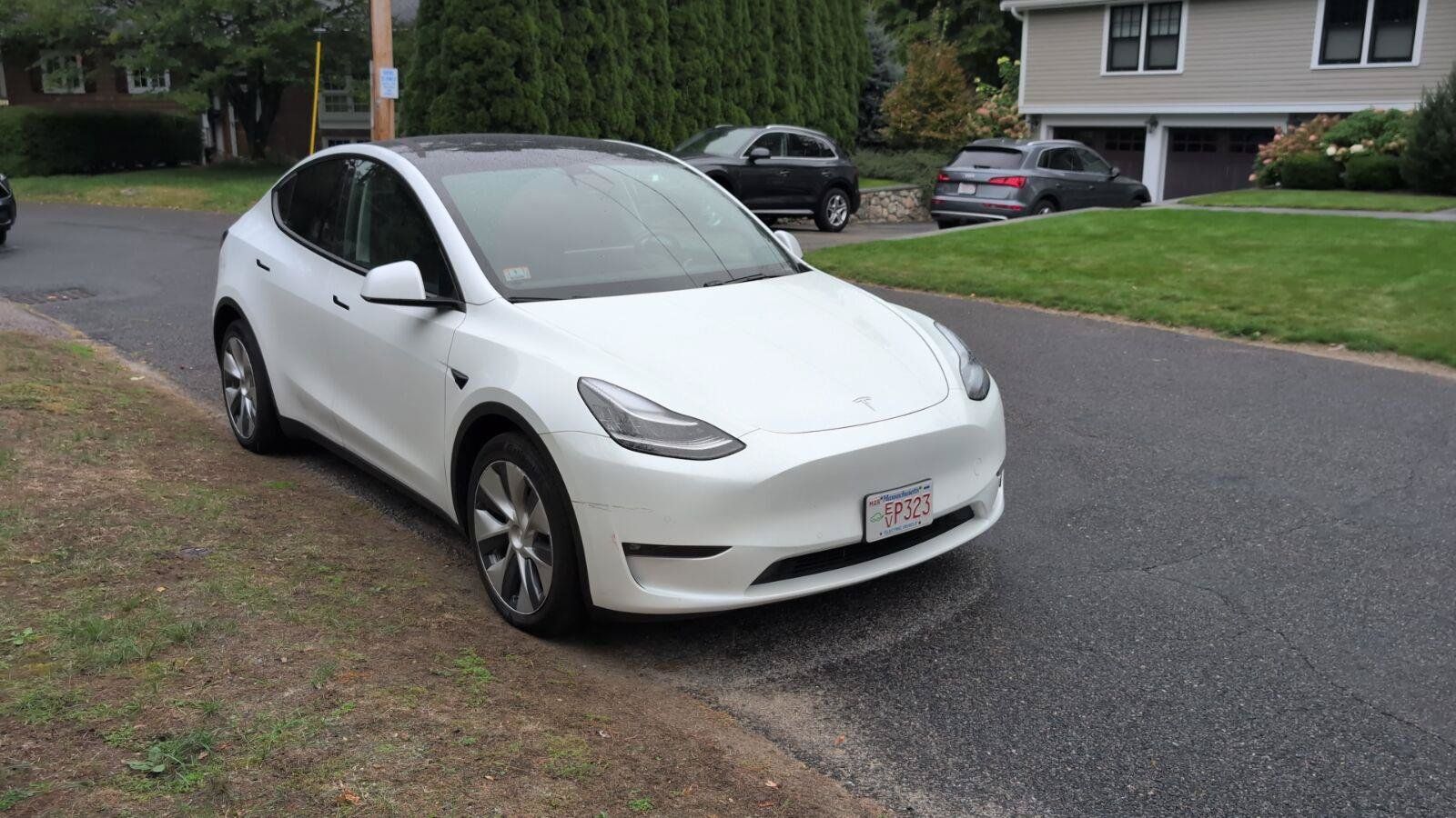 Used 2021 Tesla Model Y Long Range AWD/4WD image 2