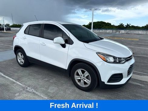 Used 2020 Chevrolet Trax LS FWD image 11