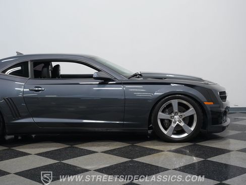 Used 2010 Chevrolet Camaro SS w/ RS Package RWD image 28