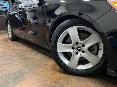 Used 2018 Mercedes-Benz CLA 250 4MATIC image 37