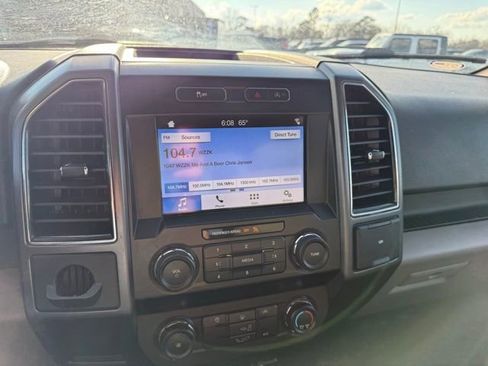 Used 2019 Ford F150 XLT image 18