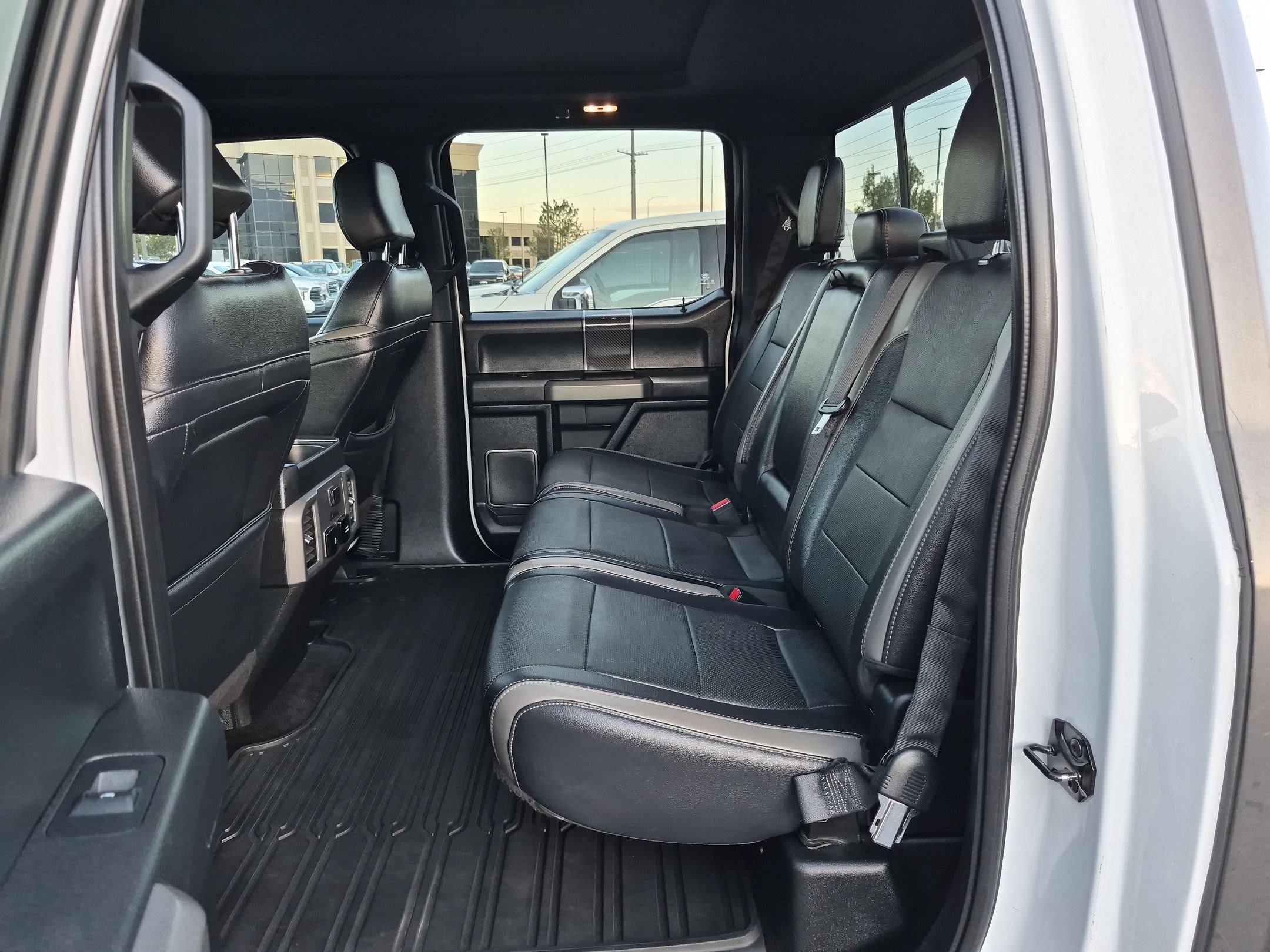 Used 2018 Ford F150 Raptor w/ Equipment Group 802A Luxury AWD/4WD image 29